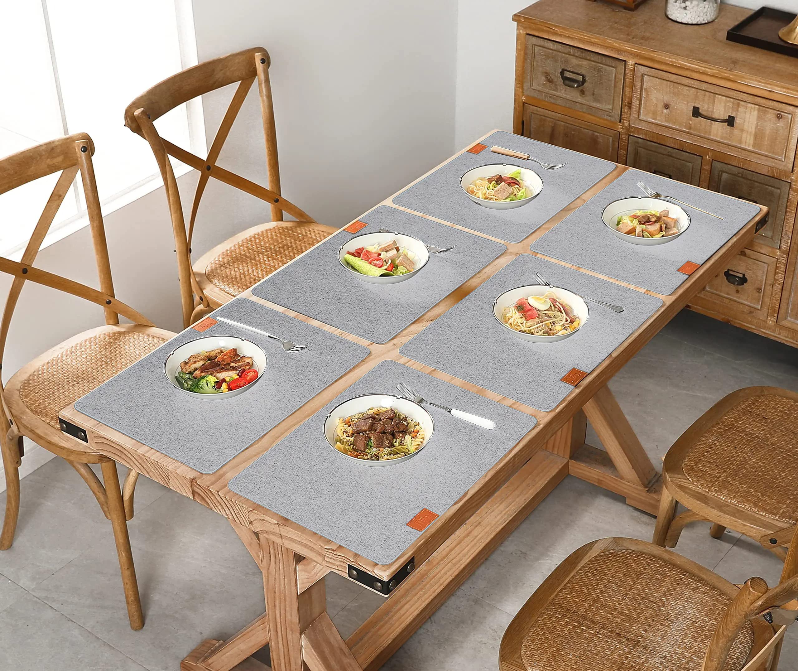 Light Grey (4 Placemats _ 4 Coasters _ 4 Cutl (6)